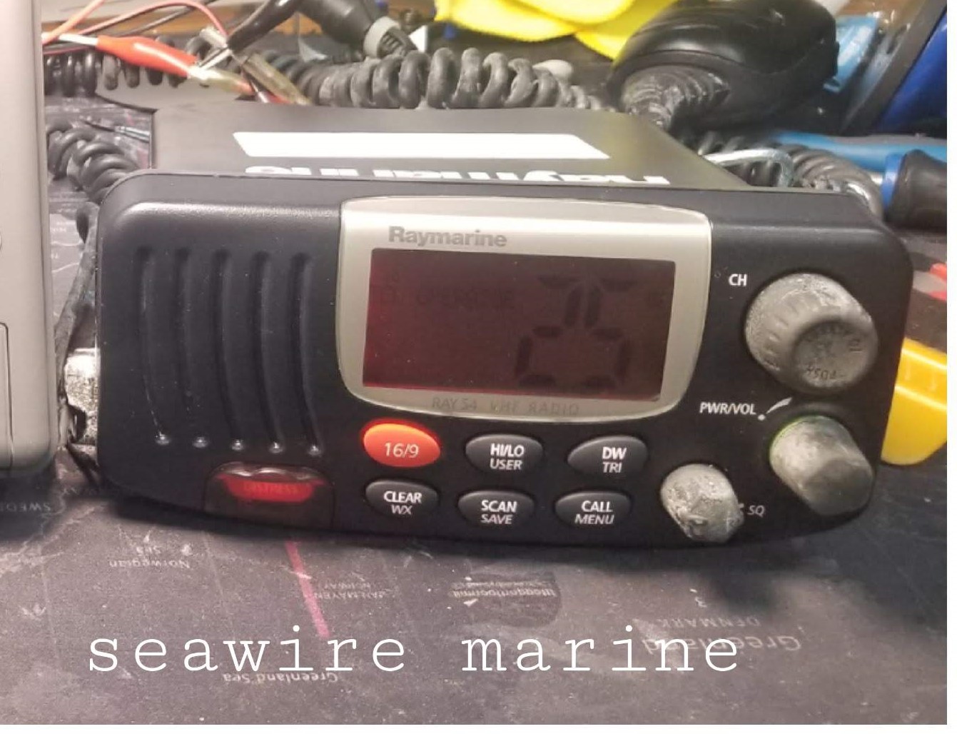 Raymarine Ray 54 VHF Radio – GaugeSaver